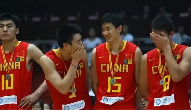 B体育app下载-两场世预赛过后，中国男篮已经告别了广东时代